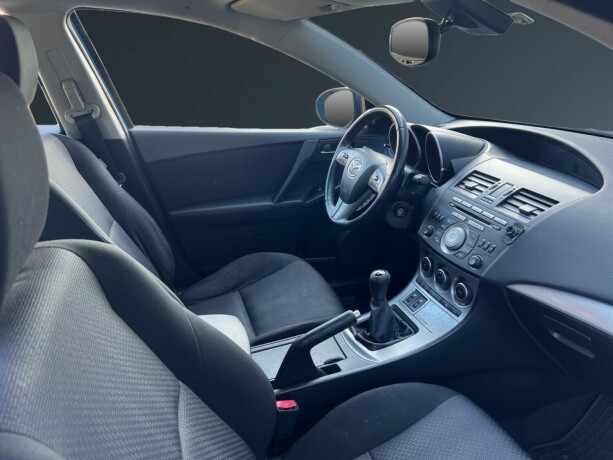 mazda-3-bensin-2009-big-11
