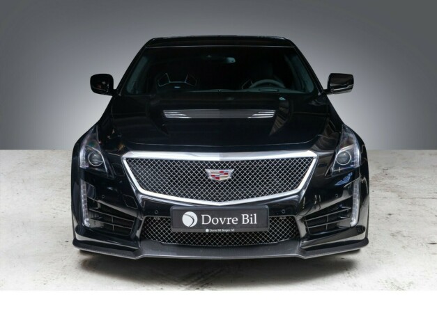 cadillac-cts-v-bensin-2016-big-1