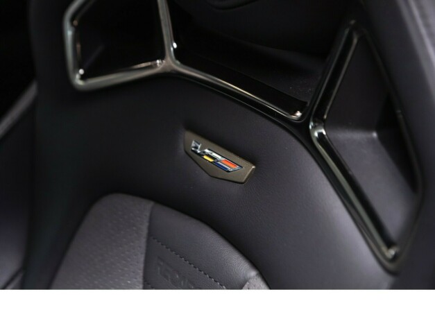 cadillac-cts-v-bensin-2016-big-18