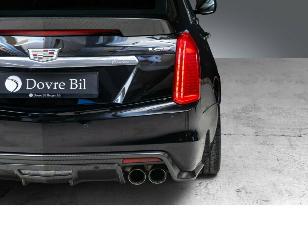 cadillac-cts-v-bensin-2016-big-7