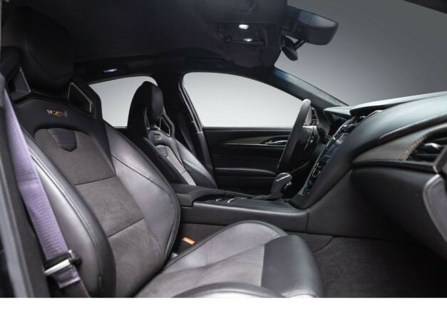 cadillac-cts-v-bensin-2016-big-15