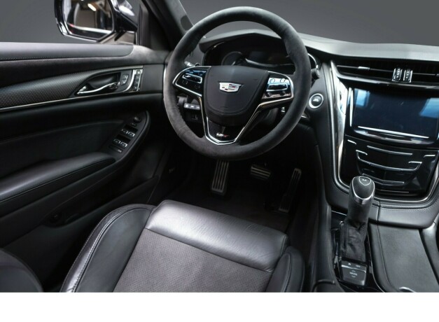 cadillac-cts-v-bensin-2016-big-11