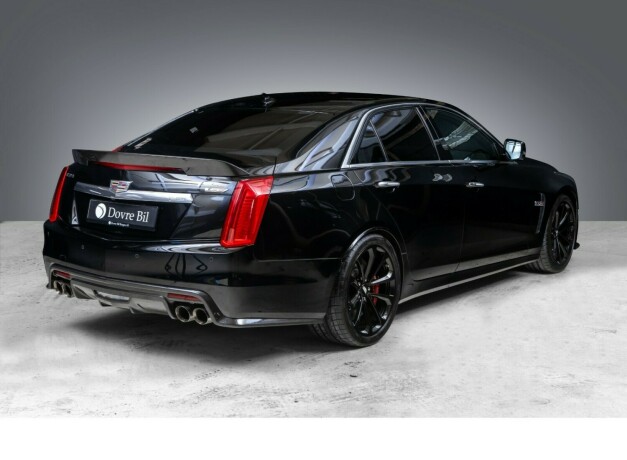cadillac-cts-v-bensin-2016-big-4