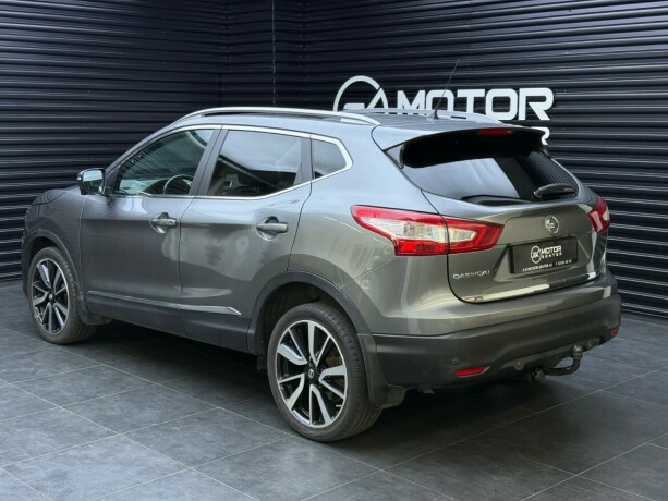 nissan-qashqai-bensin-2016-big-1