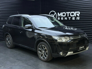 Mitsubishi | Outlander | Elektrisitet+bensin | 2015