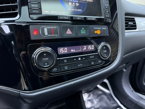 mitsubishi-outlander-elektrisitetbensin-2015-big-18