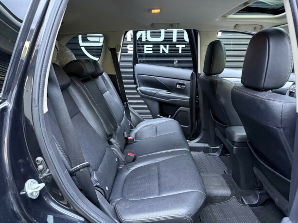 mitsubishi-outlander-elektrisitetbensin-2015-big-24
