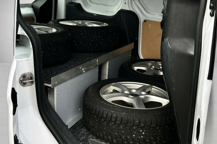 ford-transit-connect-diesel-2014-big-10