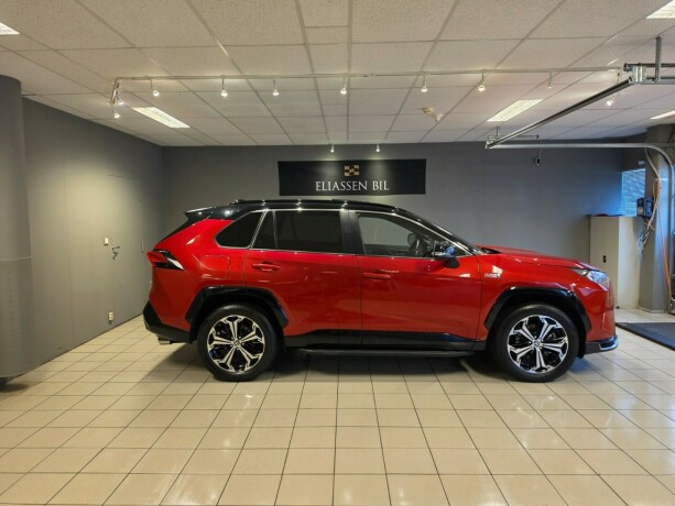 toyota-rav4-plug-in-petrol-2020-big-3