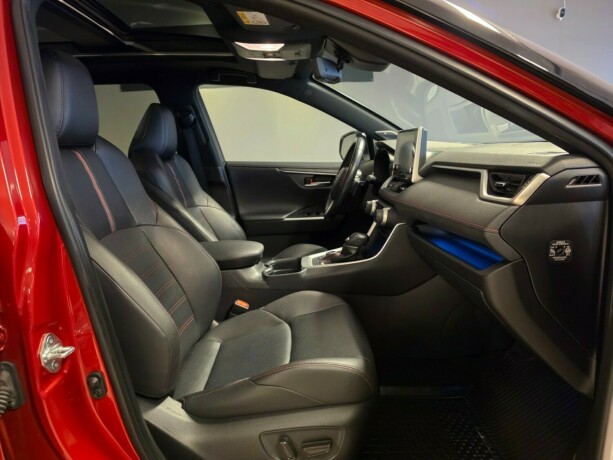 toyota-rav4-plug-in-petrol-2020-big-11