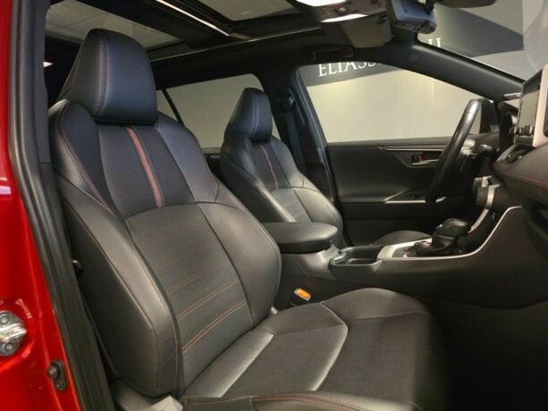 toyota-rav4-plug-in-petrol-2020-big-12