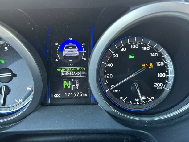 toyota-land-cruiser-diesel-2014-big-19