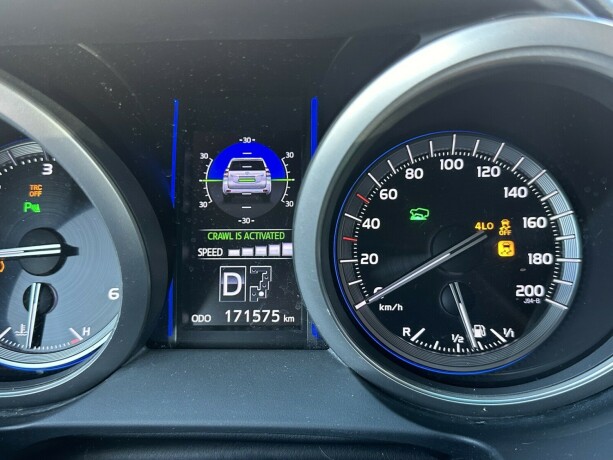 toyota-land-cruiser-diesel-2014-big-22