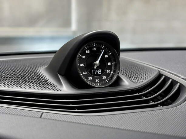 porsche-taycan-4-elektrisitet-2022-big-12