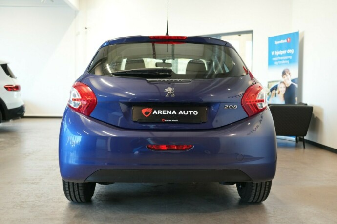 peugeot-208-diesel-2012-big-3