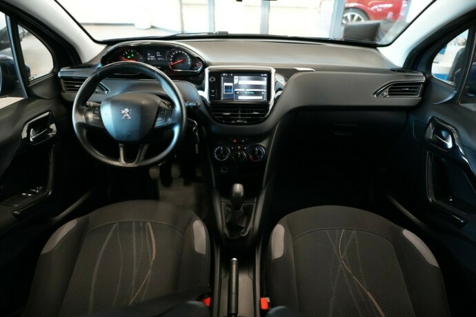 peugeot-208-diesel-2012-big-10