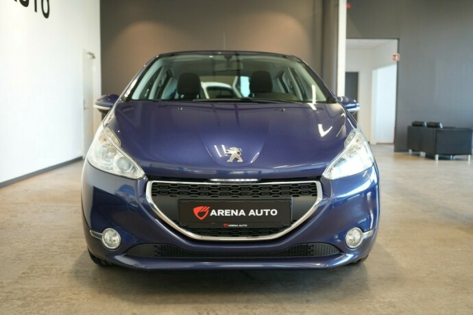 peugeot-208-diesel-2012-big-7
