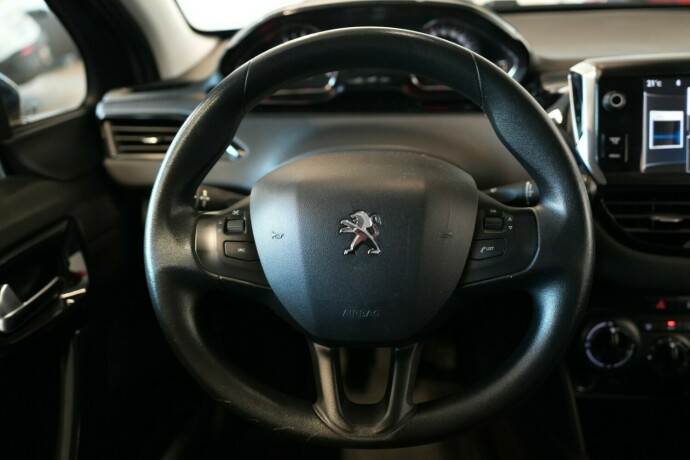 peugeot-208-diesel-2012-big-11