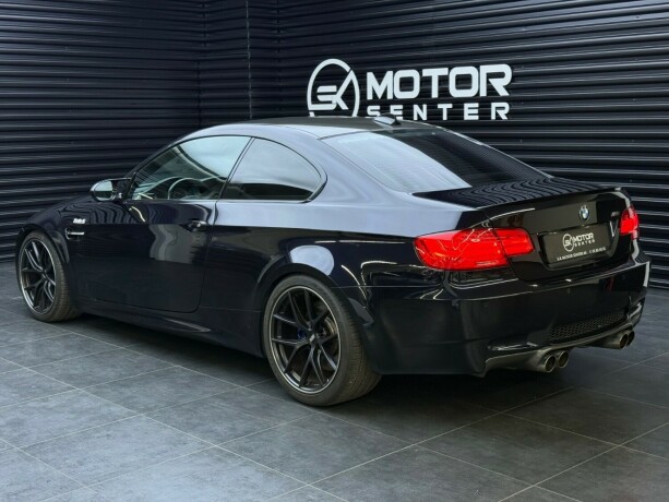 bmw-m3-bensin-2008-big-1