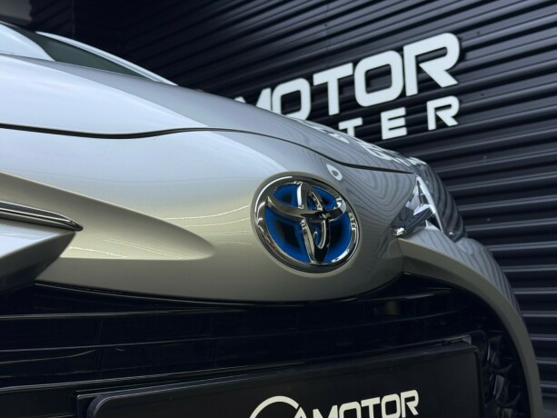 toyota-yaris-elektrisitetbensin-2019-big-3