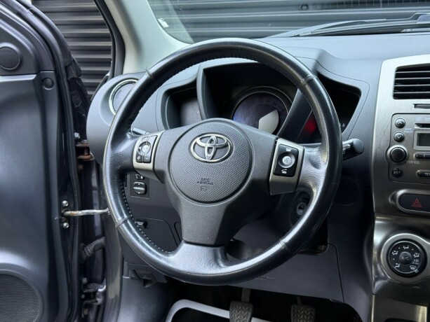 toyota-urban-cruiser-diesel-2014-big-11