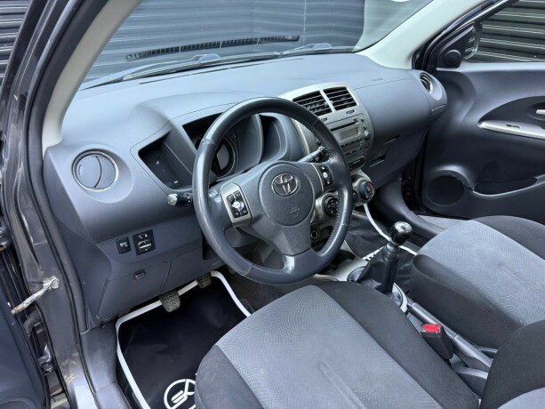 toyota-urban-cruiser-diesel-2014-big-9