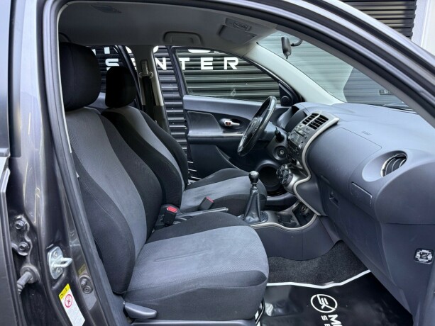 toyota-urban-cruiser-diesel-2014-big-20