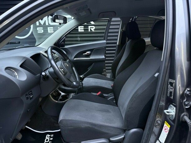 toyota-urban-cruiser-diesel-2014-big-19