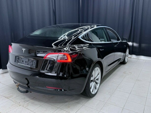 tesla-model-3-elektrisitet-2019-big-5