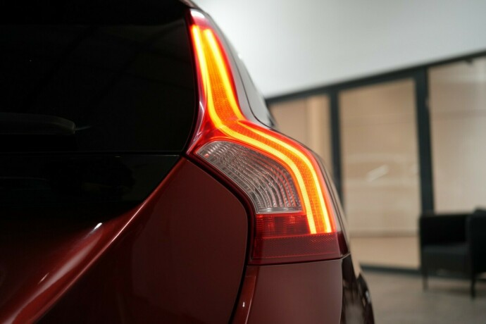 volvo-v60-diesel-2014-big-9