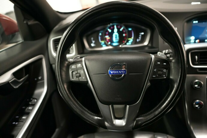 volvo-v60-diesel-2014-big-11