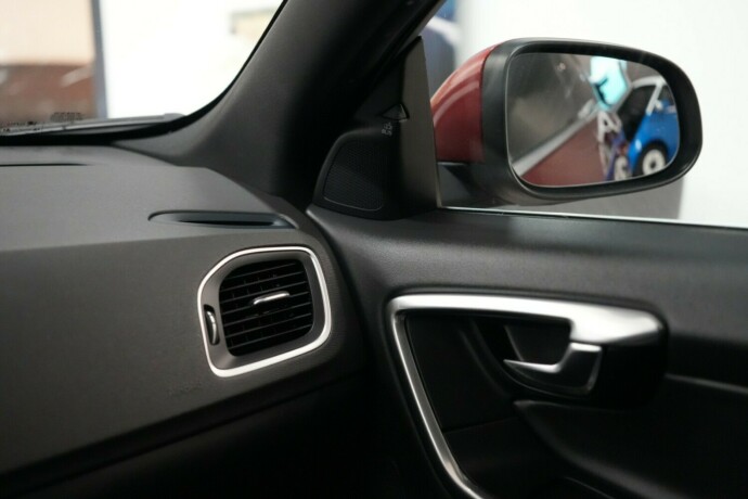 volvo-v60-diesel-2014-big-14