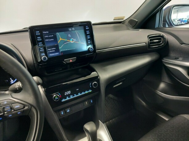 toyota-yaris-cross-elektrisitetbensin-2023-big-41