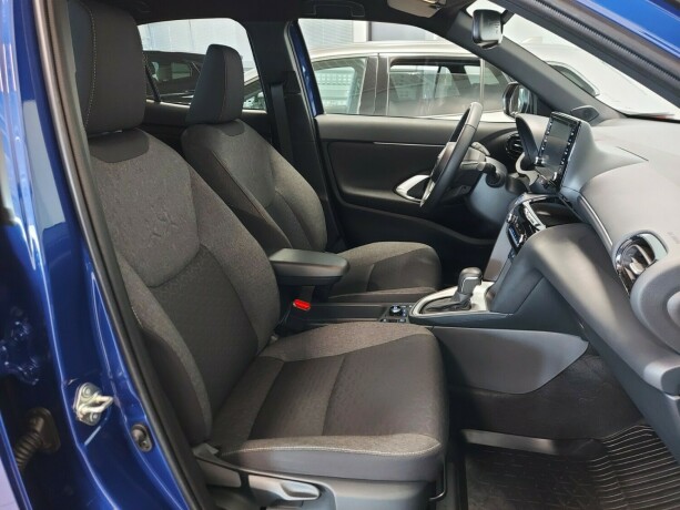 toyota-yaris-cross-elektrisitetbensin-2023-big-20