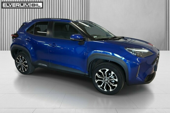toyota-yaris-cross-elektrisitetbensin-2023-big-3