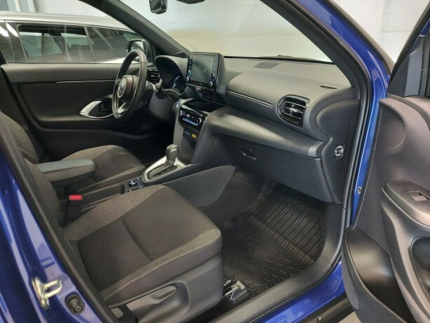 toyota-yaris-cross-elektrisitetbensin-2023-big-18