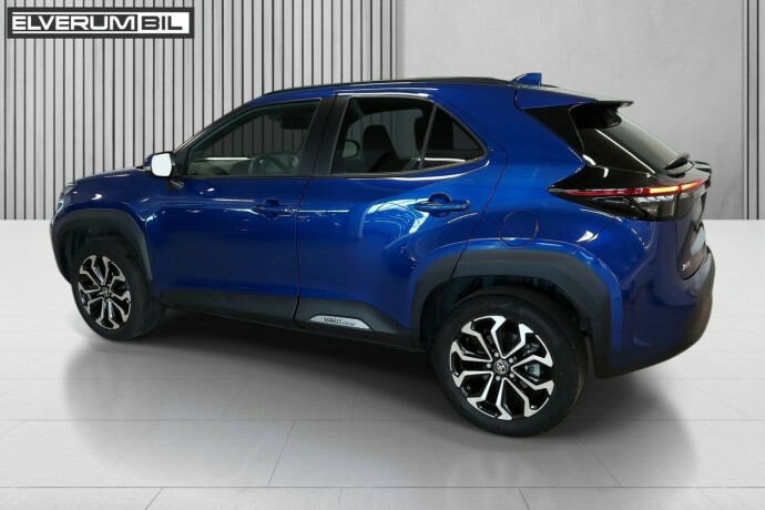 toyota-yaris-cross-elektrisitetbensin-2023-big-13