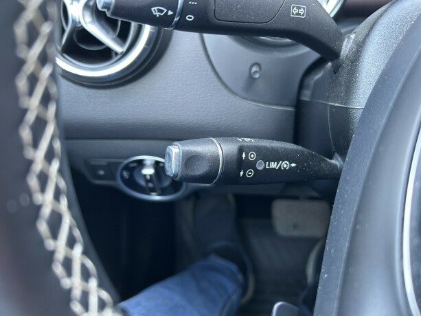 mercedes-benz-cla180-bensin-2015-big-18