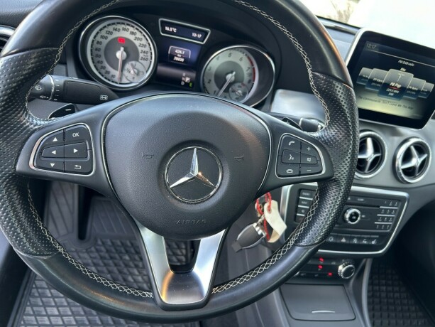 mercedes-benz-cla180-bensin-2015-big-14