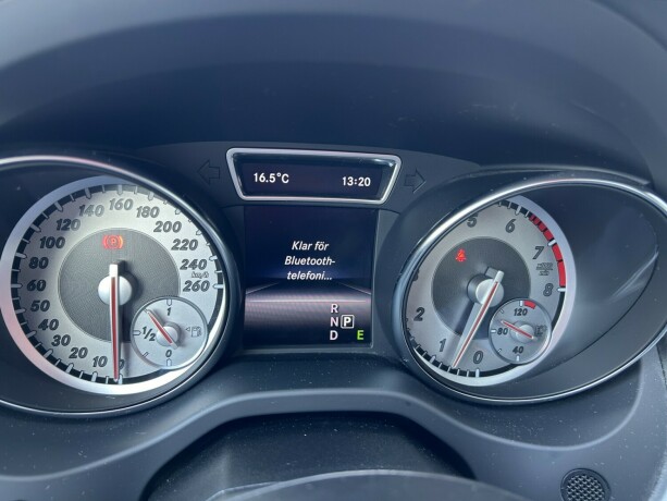 mercedes-benz-cla180-bensin-2015-big-22