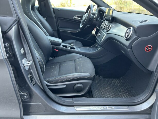 mercedes-benz-cla180-bensin-2015-big-10