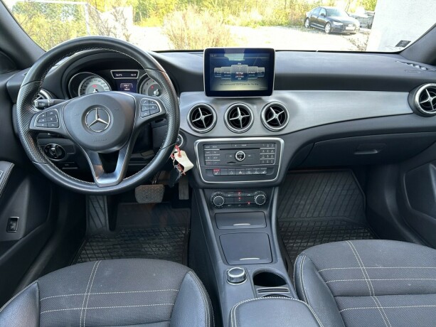 mercedes-benz-cla180-bensin-2015-big-12