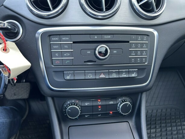 mercedes-benz-cla180-bensin-2015-big-23