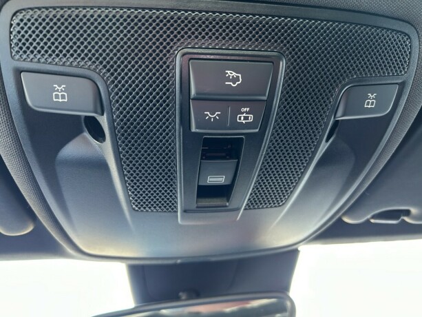 mercedes-benz-cla180-bensin-2015-big-28