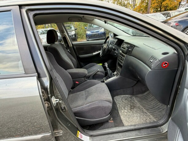 toyota-corolla-bensin-2003-big-10