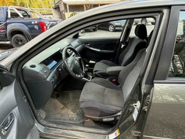 toyota-corolla-bensin-2003-big-8