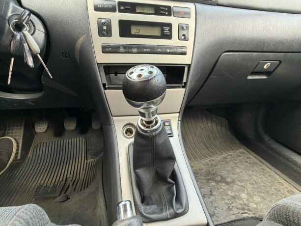 toyota-corolla-bensin-2003-big-17