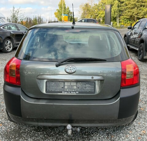 toyota-corolla-bensin-2003-big-3