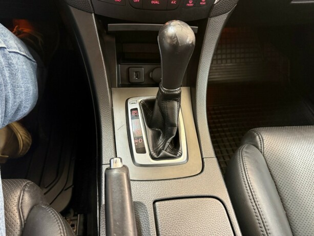 suzuki-kizashi-bensin-2010-big-16