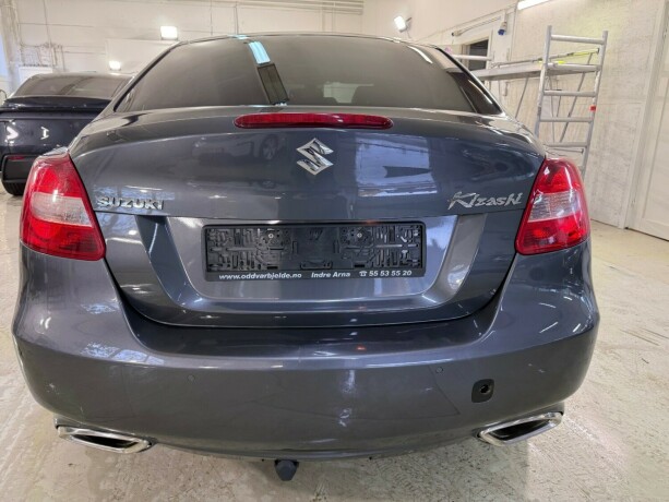 suzuki-kizashi-bensin-2010-big-4